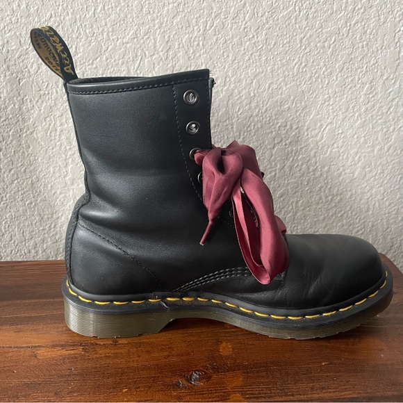 Black Dr Martens combat boots with crimson laces - Picture 6 of 10